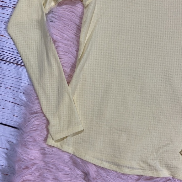 Outdoor Voices Light Yellow FastTrack Mesh Turtleneck Top - Picture 7 of 10